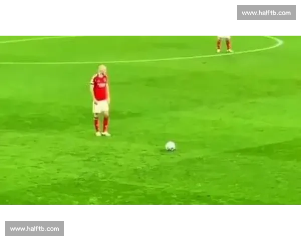 激烈对抗瞬间回放精彩进球与精彩扑救集锦 激烈对抗瞬间回放精彩进球与精彩扑救集锦