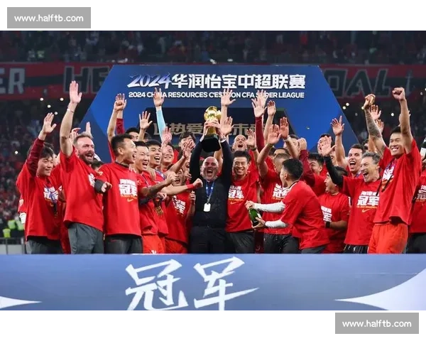 精彩足球对决：全球顶级球队角逐激烈赛场，谁能捧起最终冠军奖杯 - 副本