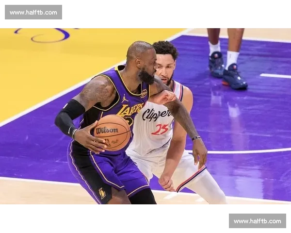 NBA赛场巅峰对决精彩瞬间全回顾震撼集锦 NBA赛场巅峰对决精彩瞬间全回顾震撼集锦